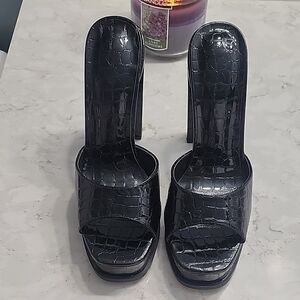 Size 8 Black Croc-Embossed High Heel Slide Sandals. New